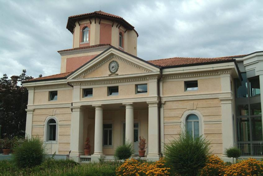 Immagine per Sfumano il Castello Alimonda a Sagrado e l'ex Cinema Rio di Ronchi come archivio del Consorzio Culturale del Monfalconese